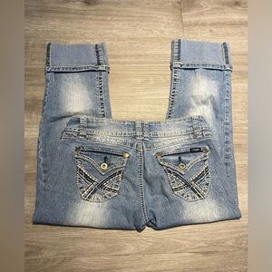 Y2K Angels Low Rise Crop Jeans size 7 Or women Sz 26 Light Wash 21”inseam